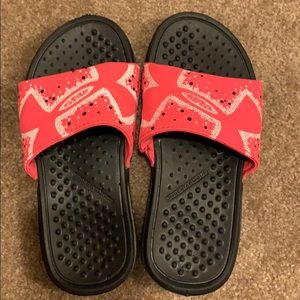 Under Armour  slip on Sandler’s for beach